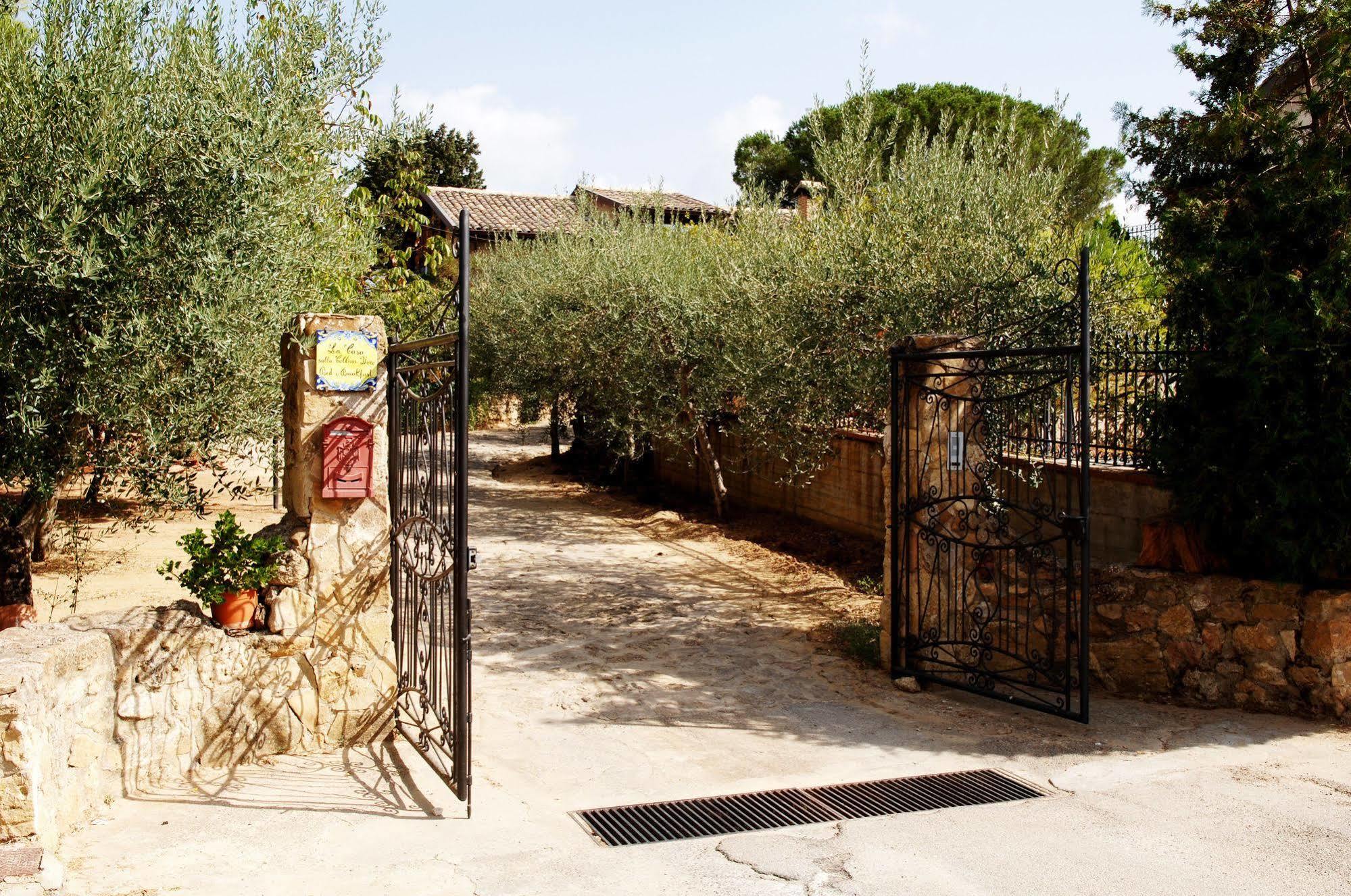 La Casa Sulla Collina D'Oro Bed and Breakfast Piazza Armerina Exteriör bild